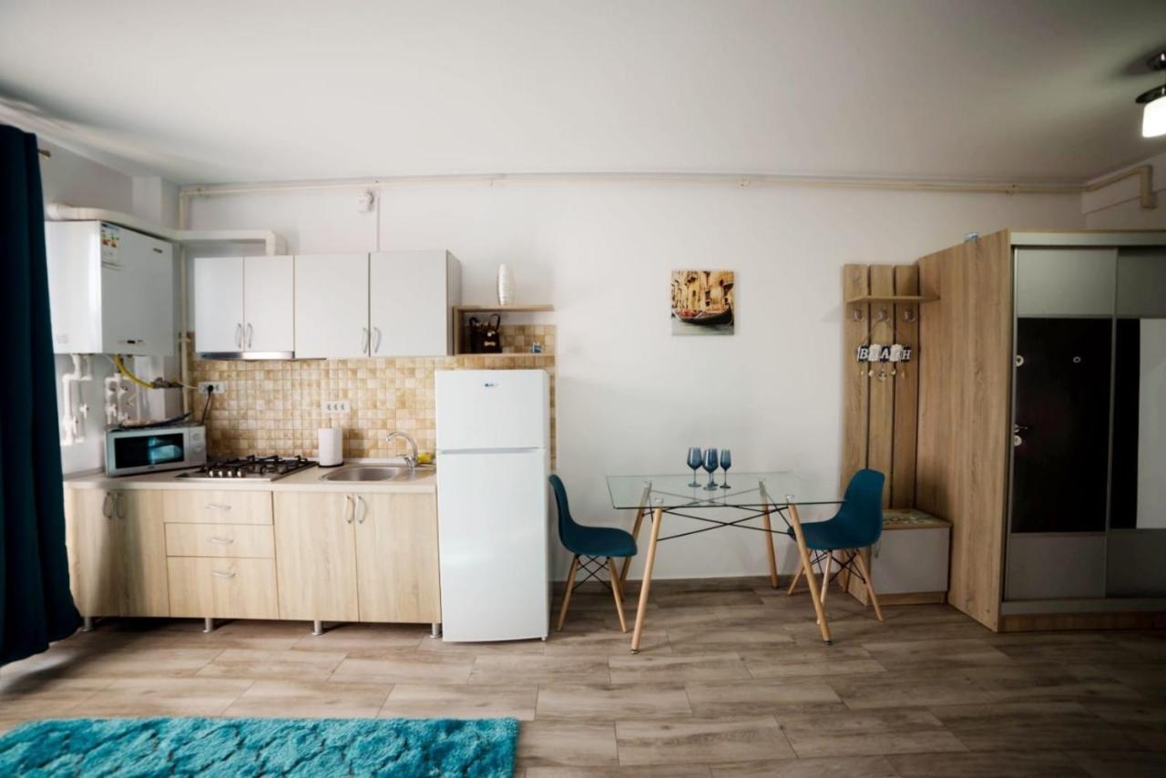 Kazeboo Beach Apartment Năvodari Buitenkant foto